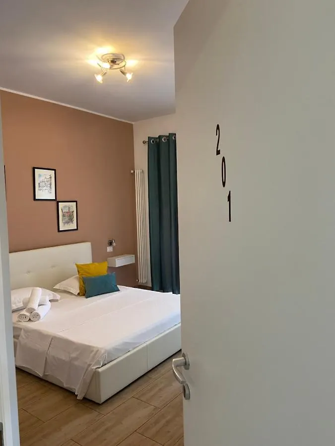 Juna'S Guest House Roma