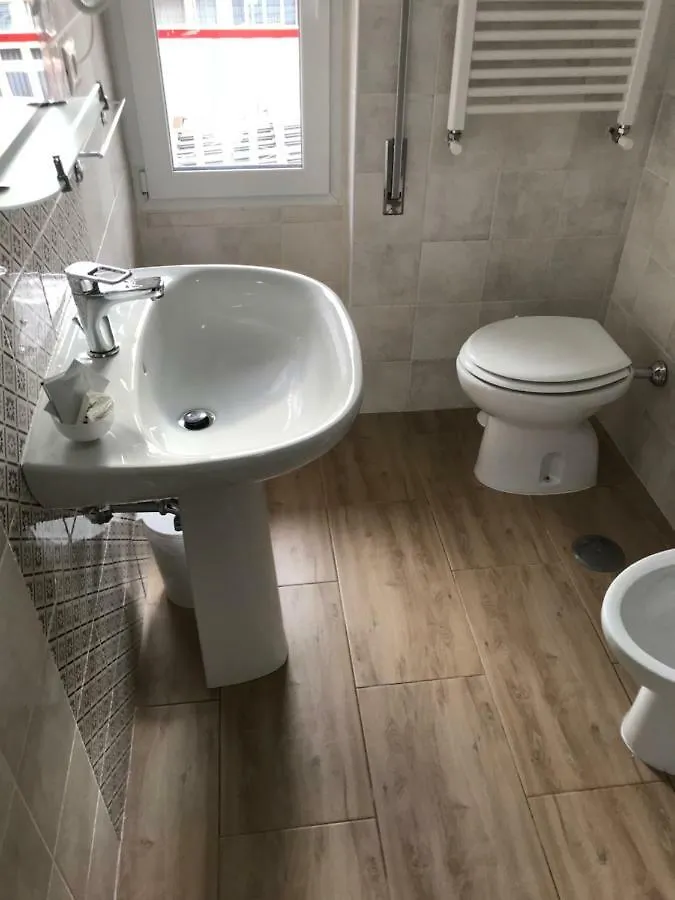 Juna'S Guest House Roma