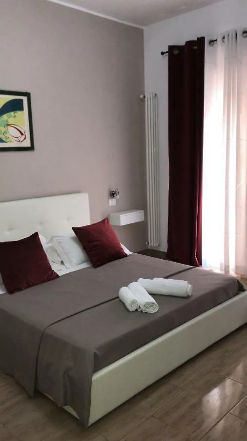 Juna'S Guest House Roma 0*,  Italia