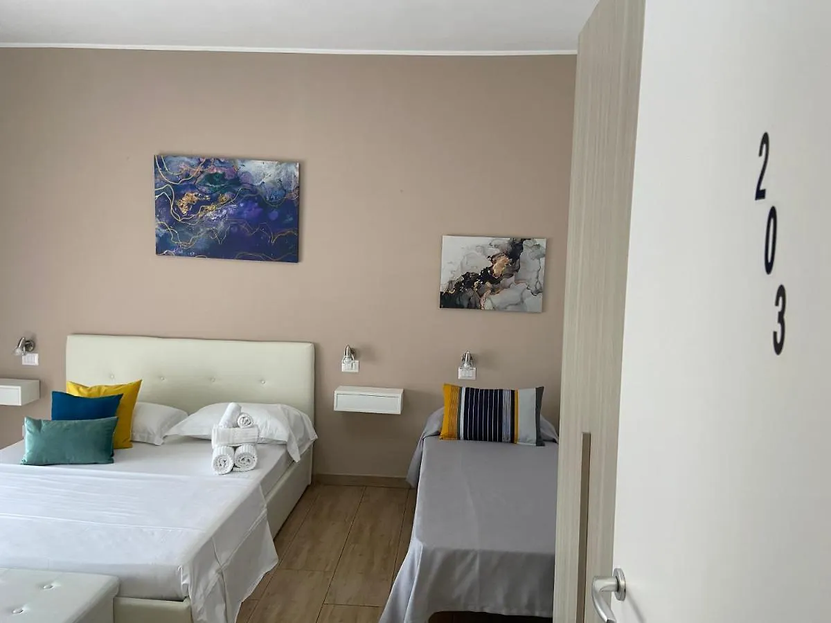 Juna'S Guest House Ρώμη