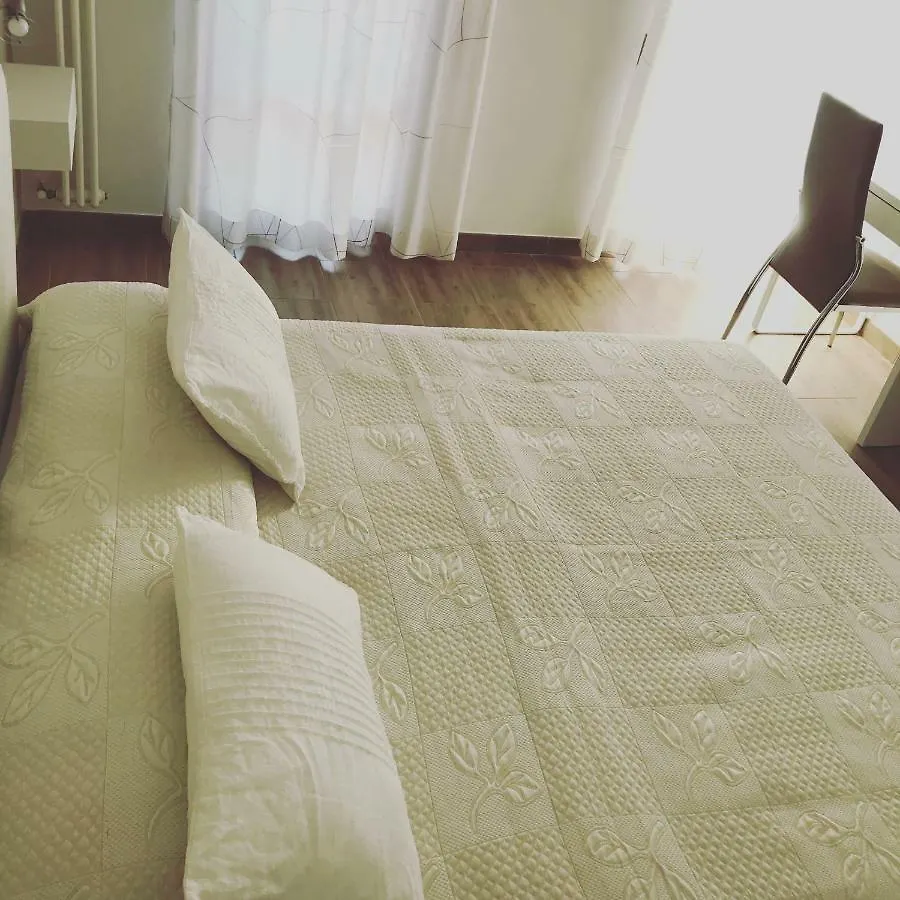 Juna'S Guest House Ρώμη