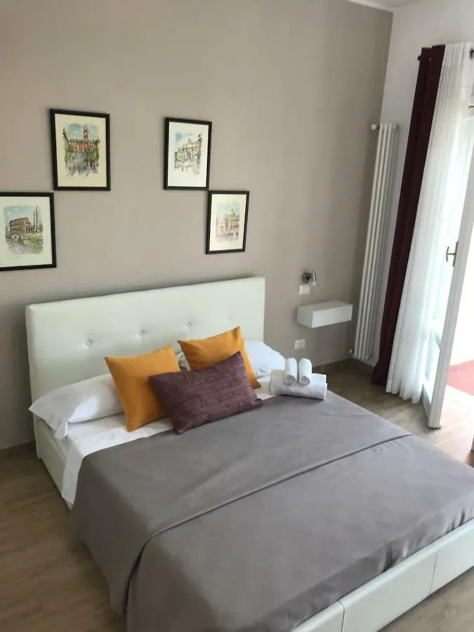 Juna'S Guest House Řím